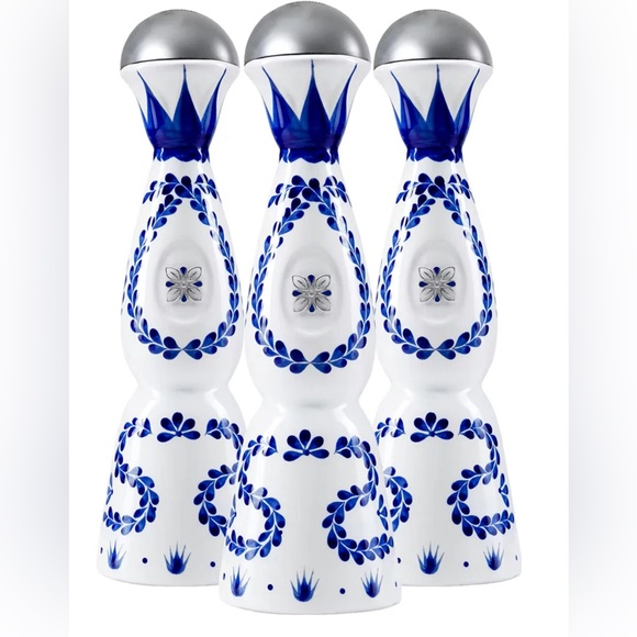 🚨⚠️ SALE! ⬇️ BELOW ⬇️ Clase Azul 750 ml Tequila Bottle - Picture 4 of 8